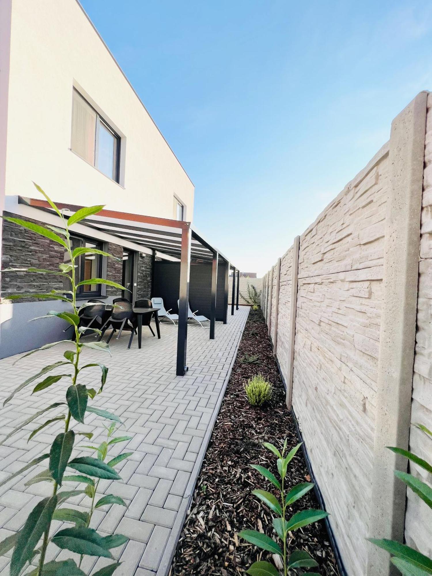 Apartmany Catalina Nesvady Exteriér fotografie