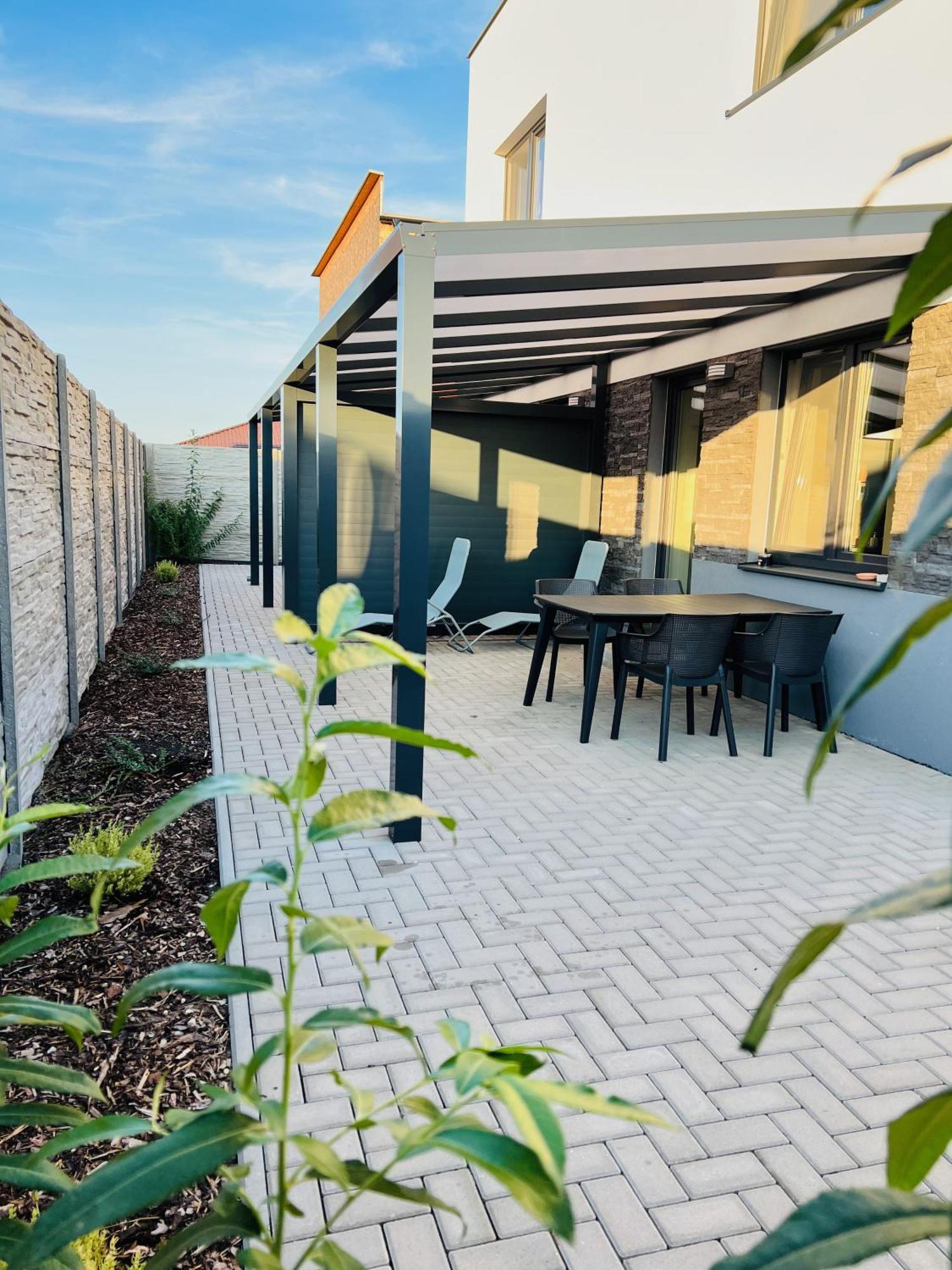 Apartmany Catalina Nesvady Exteriér fotografie