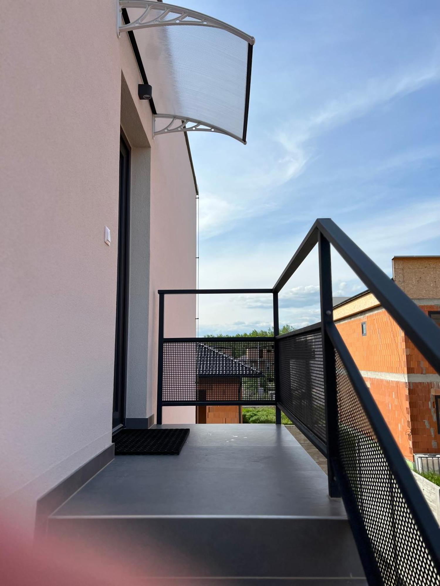 Apartmany Catalina Nesvady Exteriér fotografie
