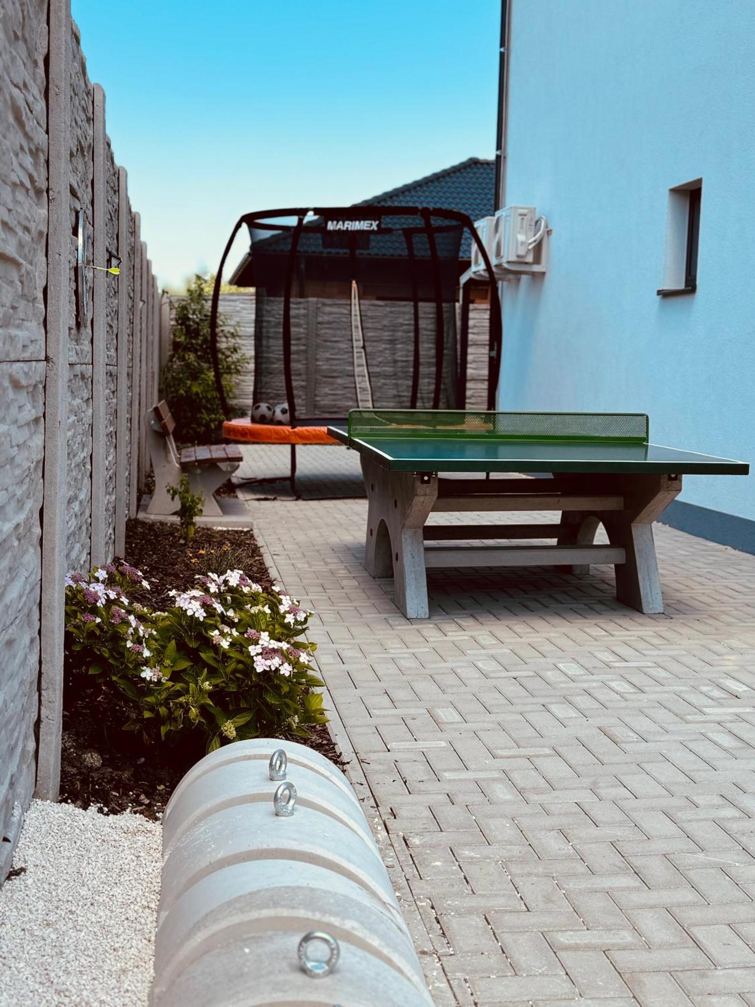 Apartmany Catalina Nesvady Exteriér fotografie